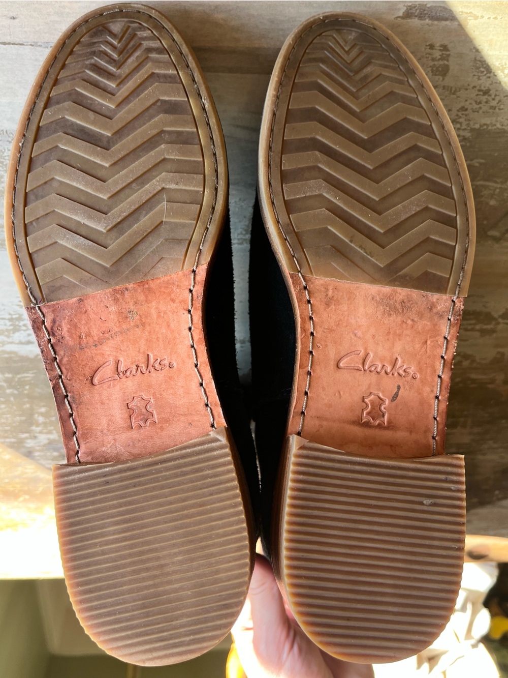 Clarks Men's Brown and Tan Leather Sole Oxfords